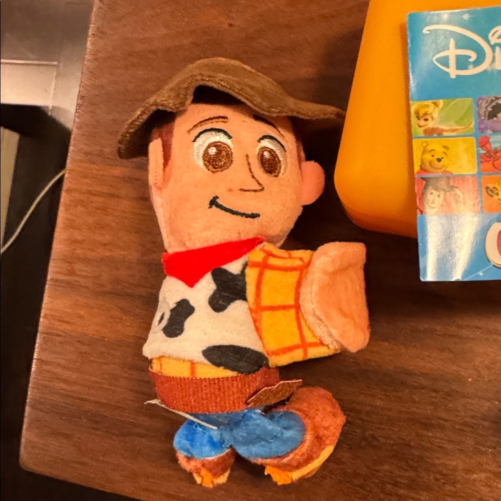 Disney Cutie Cuff Series 4 Toy Story Woody